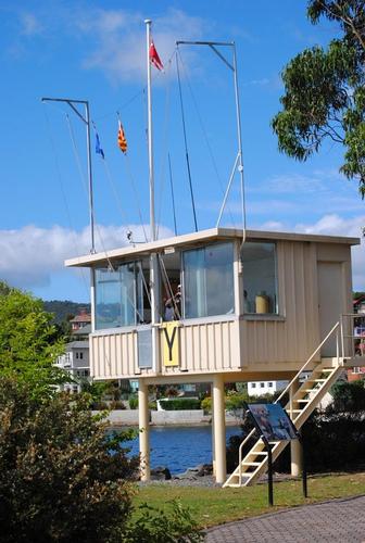 Castray Esplanade Box © Peter Campbell